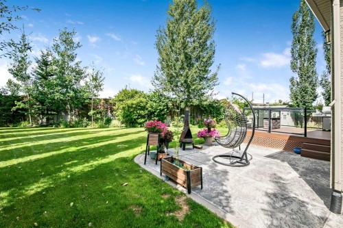 315 Mahogany Court Se, Calgary, AB - Outdoor