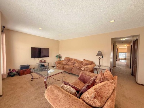 128 Chaparral Valley Drive Se, Calgary, AB - Indoor Photo Showing Living Room