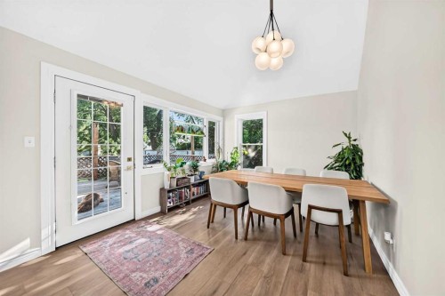43 New Street Se, Calgary, AB - Indoor Photo Showing Dining Room