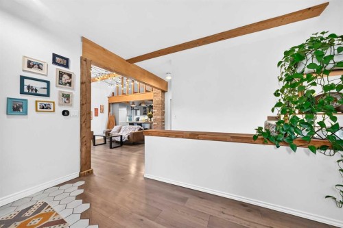 43 New Street Se, Calgary, AB - Indoor Photo Showing Other Room