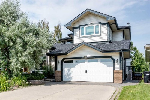 337 Sandringham Court Nw, Calgary, AB - Outdoor