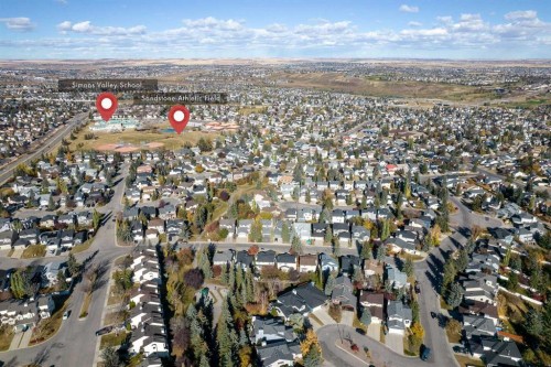 337 Sandringham Court Nw, Calgary, AB - Outdoor With View