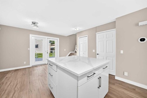 78 Tarington Place Ne, Calgary, AB - Indoor Photo Showing Kitchen