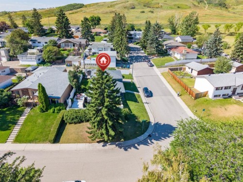 1004 Huntercove Place Nw, Calgary, AB 