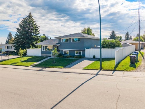 1004 Huntercove Place Nw, Calgary, AB 