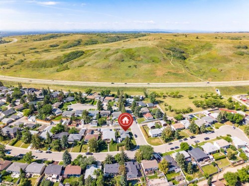 1004 Huntercove Place Nw, Calgary, AB 