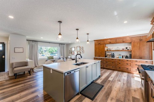 1004 Huntercove Place Nw, Calgary, AB 