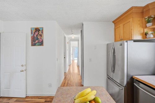 6907 4 Avenue Ne, Calgary, AB 