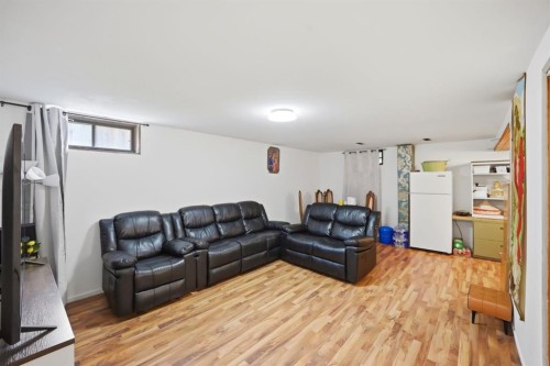 6907 4 Avenue Ne, Calgary, AB 