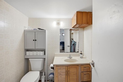 6907 4 Avenue Ne, Calgary, AB 