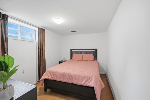 6907 4 Avenue Ne, Calgary, AB 