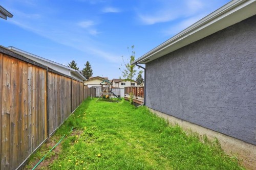 6907 4 Avenue Ne, Calgary, AB 