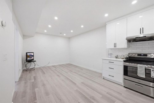 96 Homestead Grove Ne, Calgary, AB - Indoor Photo Showing Kitchen