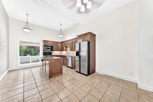 84 Brae Glen Lane Sw, Calgary, AB - Indoor Photo Showing Kitchen