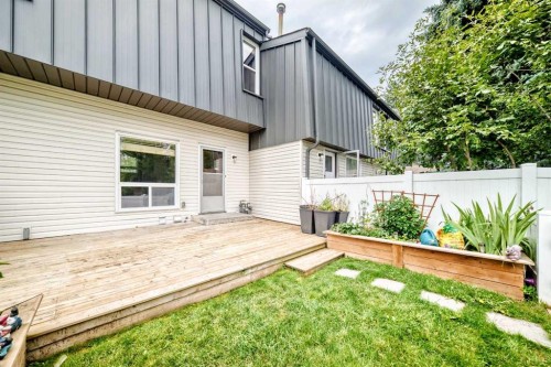 84 Brae Glen Lane Sw, Calgary, AB - Outdoor With Exterior