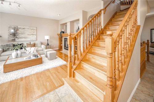 66 Royal Oak Grove Nw, Calgary, AB - Indoor Photo Showing Other Room