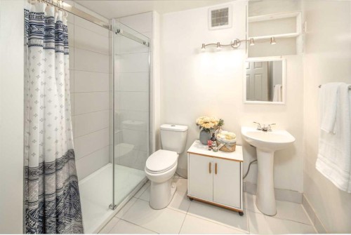 66 Royal Oak Grove Nw, Calgary, AB - Indoor Photo Showing Bathroom