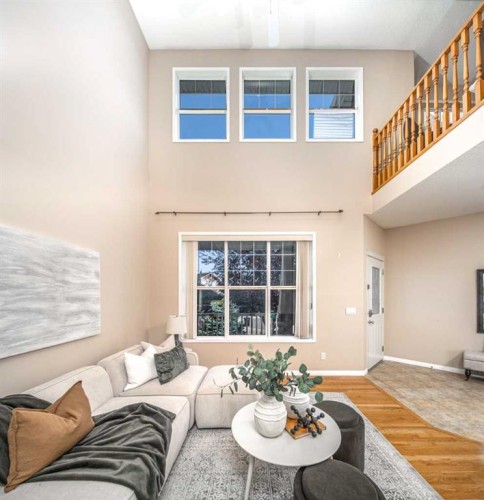 66 Royal Oak Grove Nw, Calgary, AB - Indoor Photo Showing Living Room