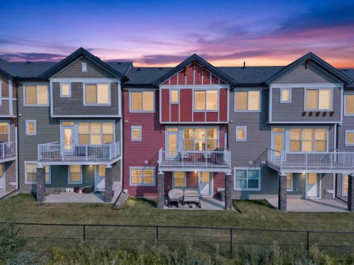 26 Nolan Hill Heights Nw, Calgary, AB 