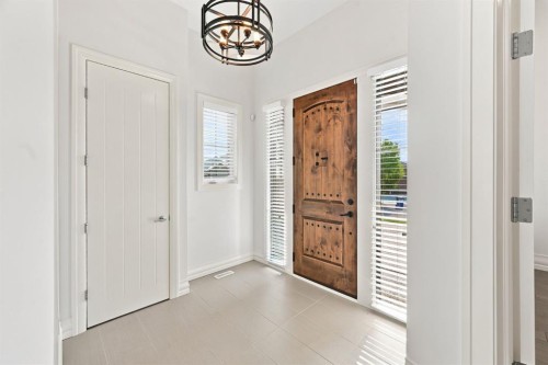 117 Spring Water Close, Heritage Pointe, AB - Indoor Photo Showing Other Room
