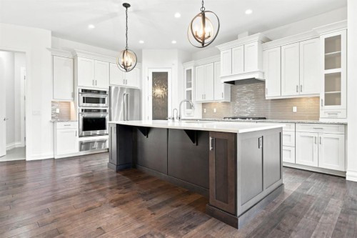 117 Spring Water Close, Heritage Pointe, AB - Indoor Photo Showing Kitchen With Upgraded Kitchen