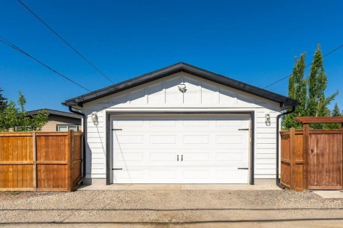 9504 3 Street Se, Calgary, AB 