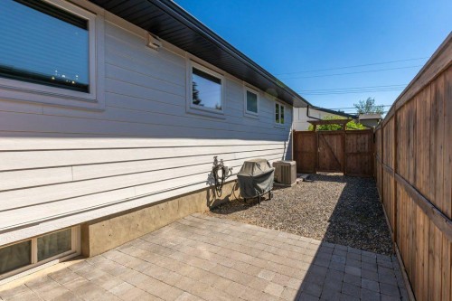9504 3 Street Se, Calgary, AB 