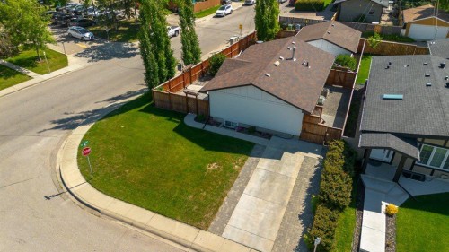 9504 3 Street Se, Calgary, AB 
