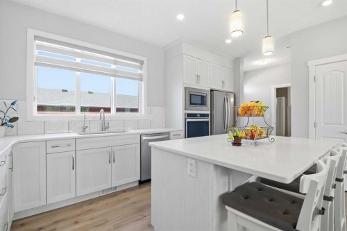 39 Lucas Boulevard Nw, Calgary, AB 