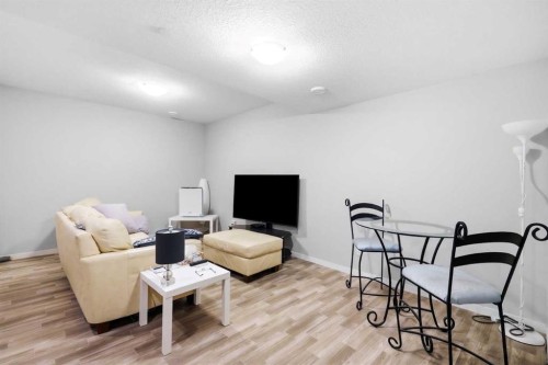 39 Lucas Boulevard Nw, Calgary, AB 