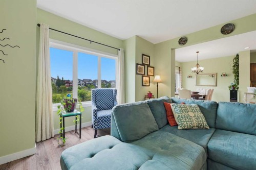 224 Kingston Way Se, Airdrie, AB - Indoor Photo Showing Living Room