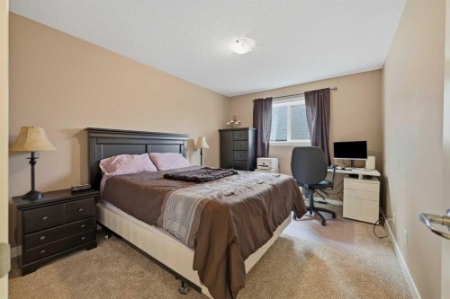 224 Kingston Way Se, Airdrie, AB - Indoor Photo Showing Bedroom