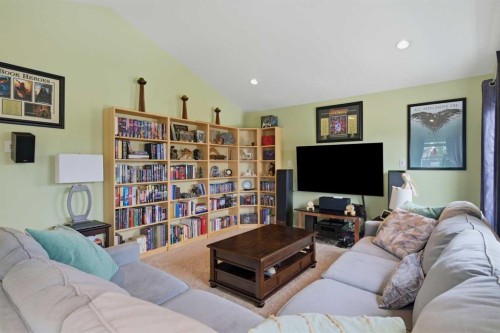 224 Kingston Way Se, Airdrie, AB - Indoor Photo Showing Other Room