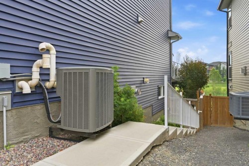 224 Kingston Way Se, Airdrie, AB - Outdoor With Exterior
