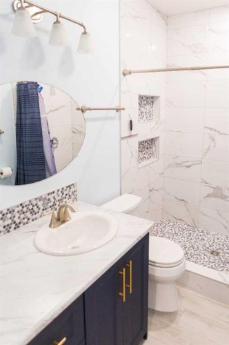 224 Kingston Way Se, Airdrie, AB - Indoor Photo Showing Bathroom