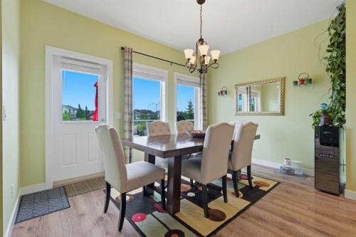 224 Kingston Way Se, Airdrie, AB - Indoor Photo Showing Dining Room