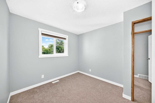 77 Martinbrook Road Ne, Calgary, AB 