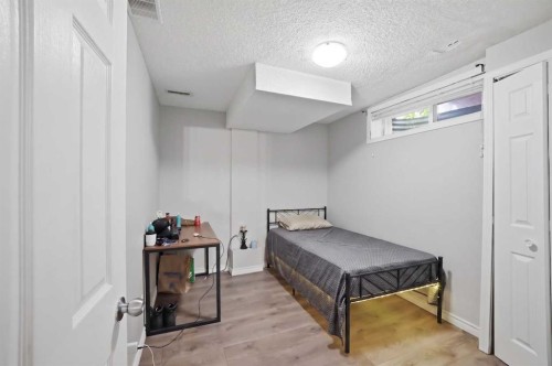 9 Martindale Crescent Ne, Calgary, AB - Indoor Photo Showing Bedroom
