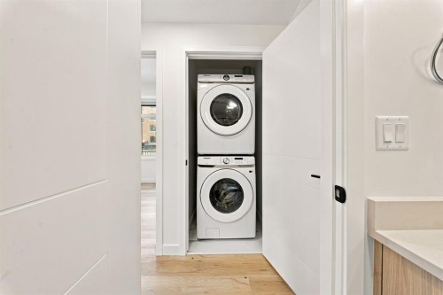 189 148 Avenue Nw, Calgary, AB - Indoor Photo Showing Laundry Room