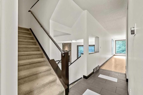 200 Bernard Drive Nw, Calgary, AB 