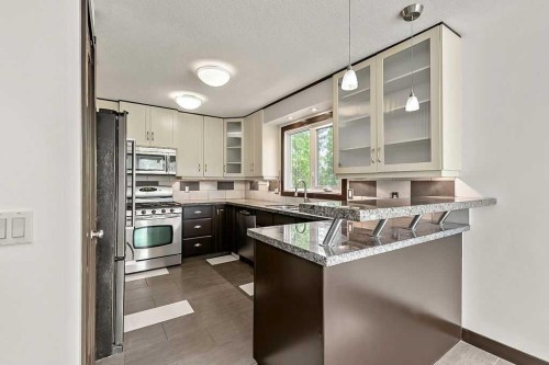 200 Bernard Drive Nw, Calgary, AB 