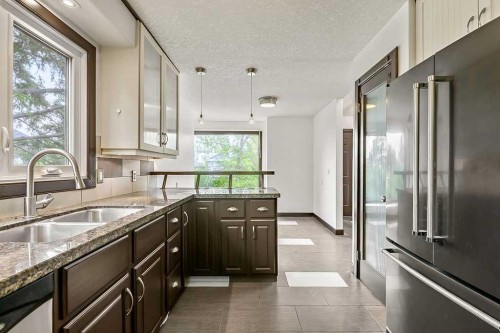 200 Bernard Drive Nw, Calgary, AB 