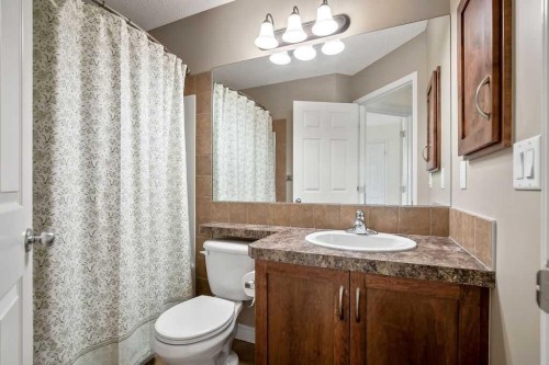 134 Prestwick Terrace Se, Calgary, AB - Indoor Photo Showing Bathroom