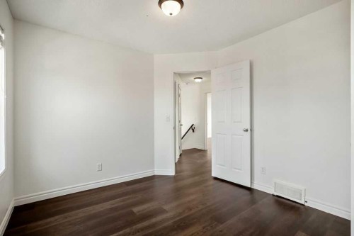 134 Prestwick Terrace Se, Calgary, AB - Indoor Photo Showing Other Room
