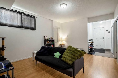 134 Prestwick Terrace Se, Calgary, AB - Indoor Photo Showing Other Room