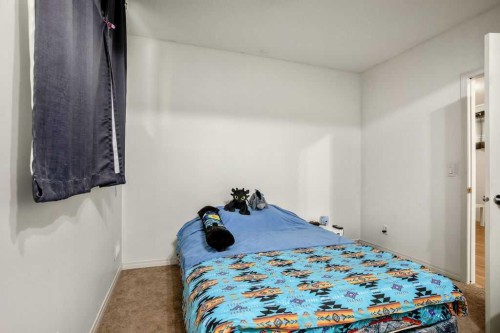 134 Prestwick Terrace Se, Calgary, AB - Indoor Photo Showing Bedroom
