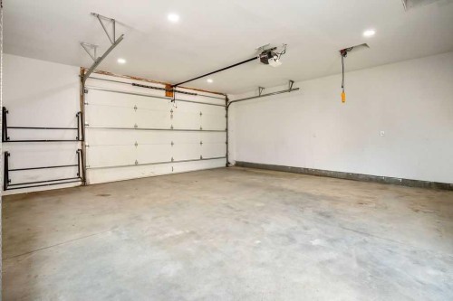 134 Prestwick Terrace Se, Calgary, AB - Indoor Photo Showing Garage