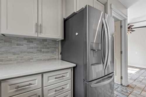 127 Fredson Drive Se, Calgary, AB - Indoor Photo Showing Kitchen