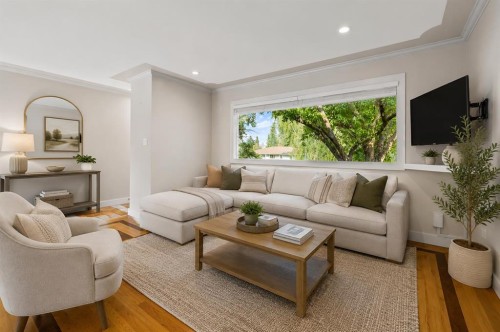 127 Fredson Drive Se, Calgary, AB - Indoor Photo Showing Living Room