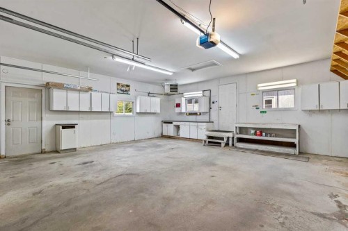 127 Fredson Drive Se, Calgary, AB - Indoor Photo Showing Garage
